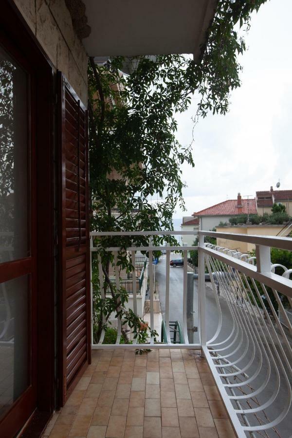 Apartmani Tina Podgora Luaran gambar