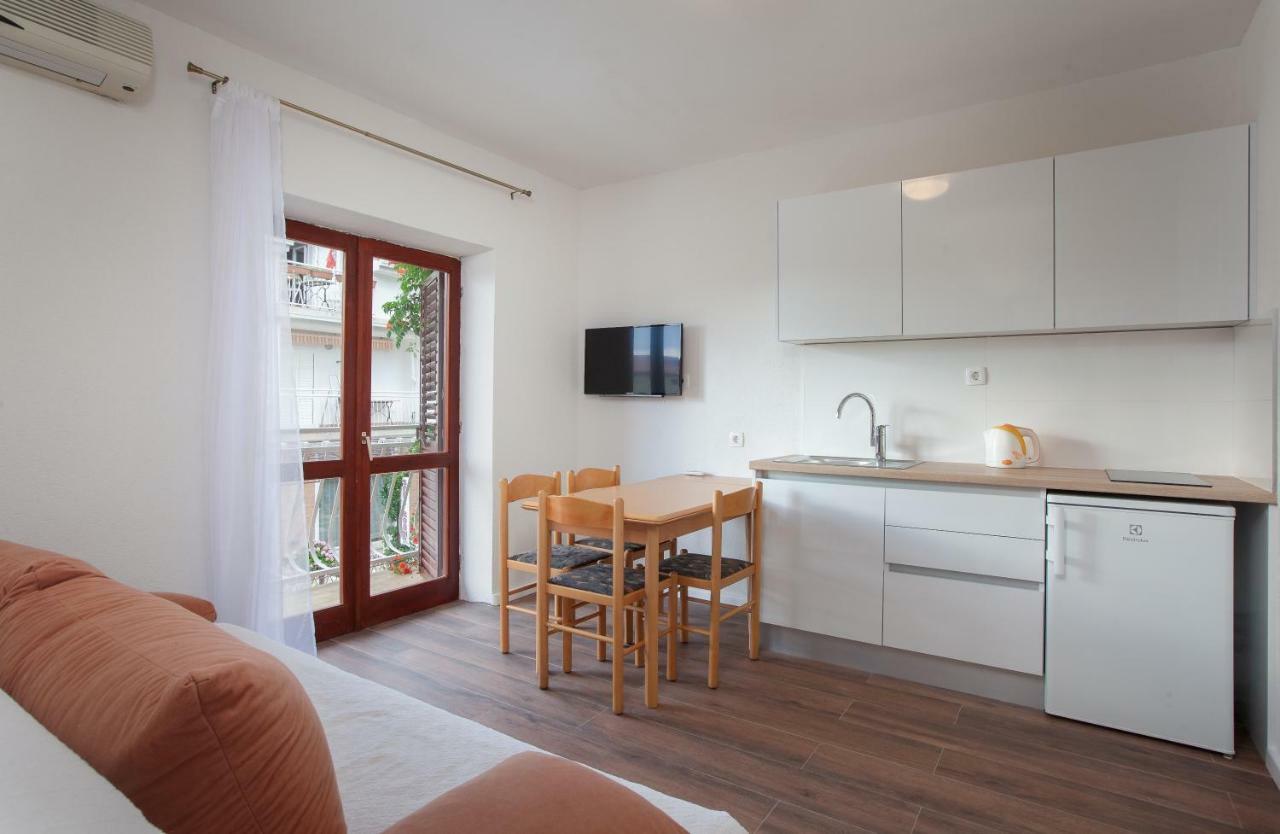 Apartmani Tina Podgora Luaran gambar